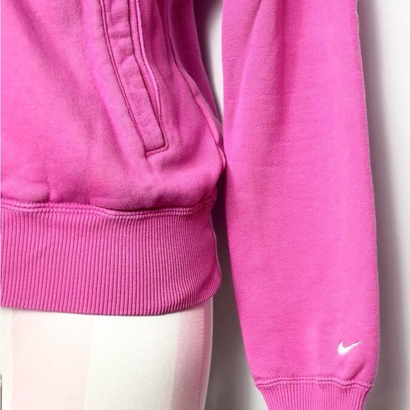 Nike Women's Vibrant Pink Sweatshirt Women Size S Excellent Condition - Picture 3 of 5